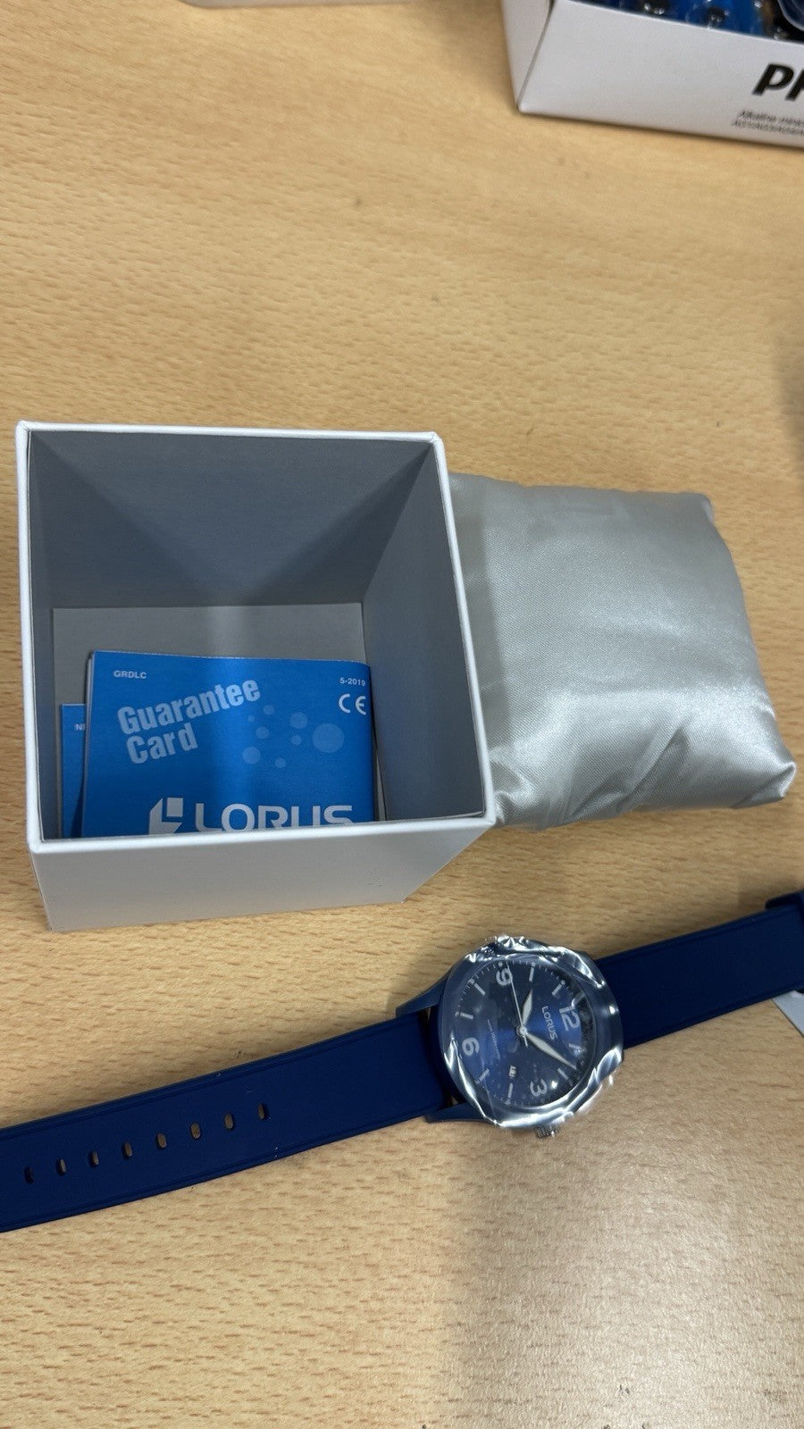 Blue Lorus Men’s Watch - Water Resistant Up To 100 Metres - Date Dial Function