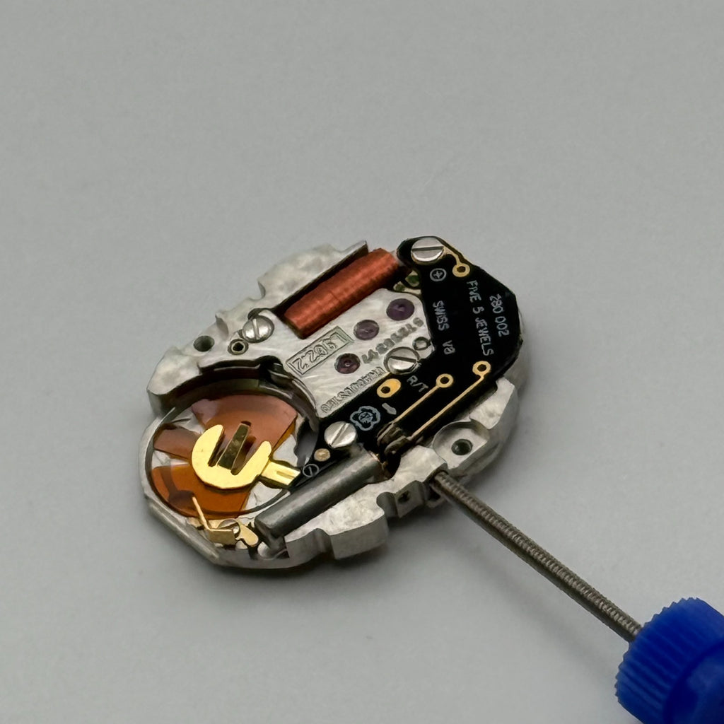 ETA 280.002 Watch Movement Running Quartz 5 Jewels Swiss Parts Repair 8.4mm