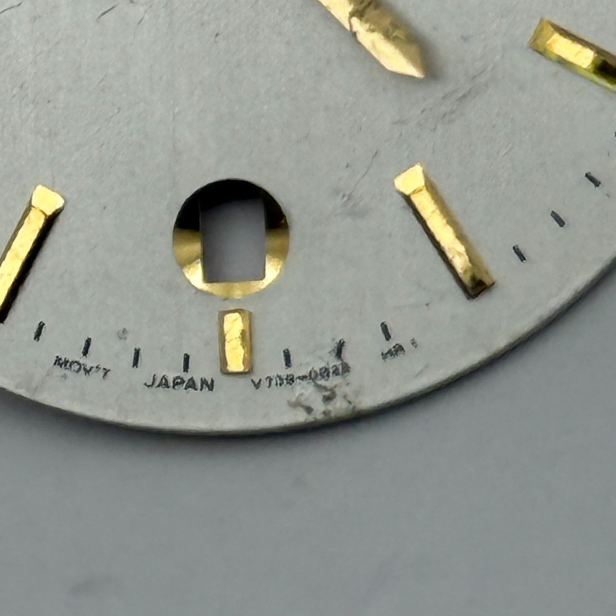 Seiko V709 Watch Dial Silver Japan Vintage Spare Parts Repair 28mm