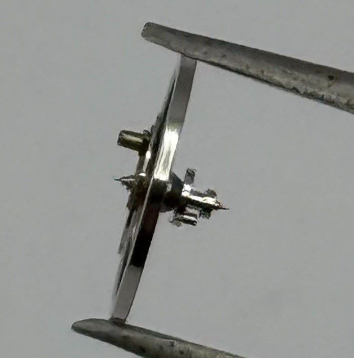 RL 9013 9031 Balance Wheel Complete And Spring Renata 1803 Watch Movement Parts