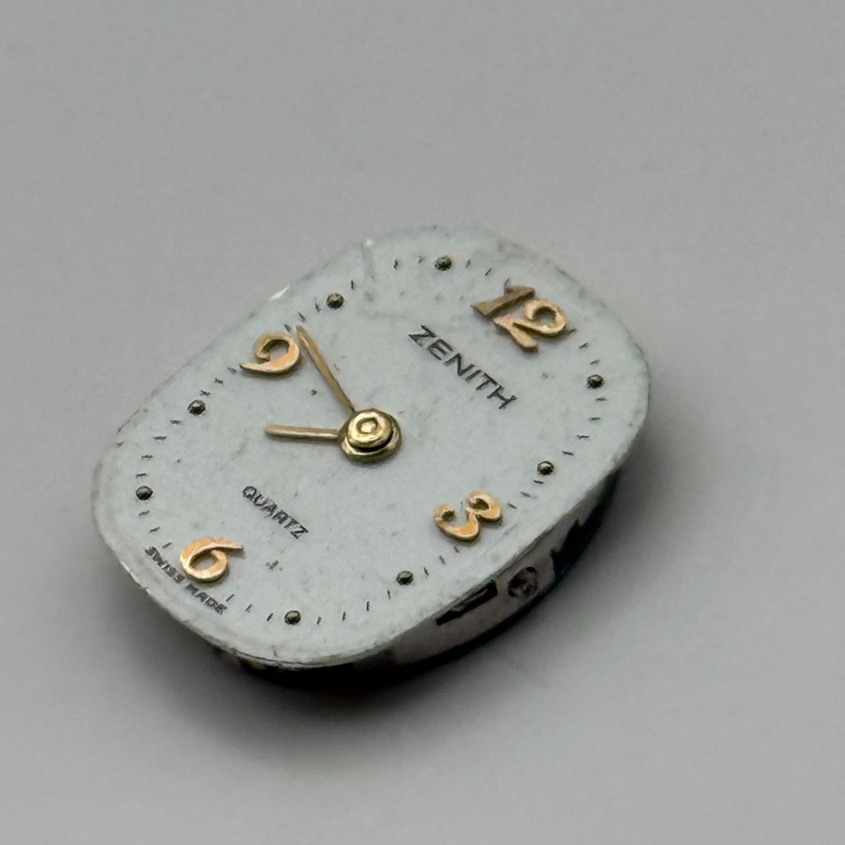 Zenith 05.4 Watch Movement Quartz UNTESTED 6 Jewels Swiss Parts Repair 12.8mm