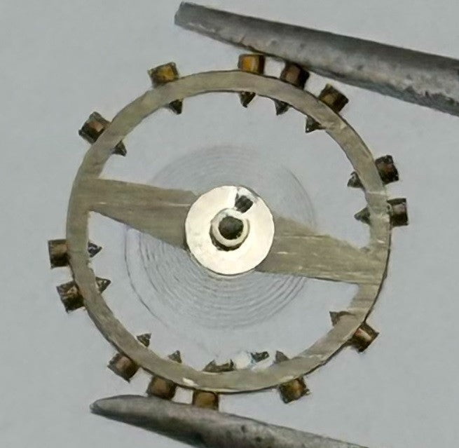 FEF 430 6600 Balance Wheel Complete And Spring Renata 943 M Watch Movement Parts