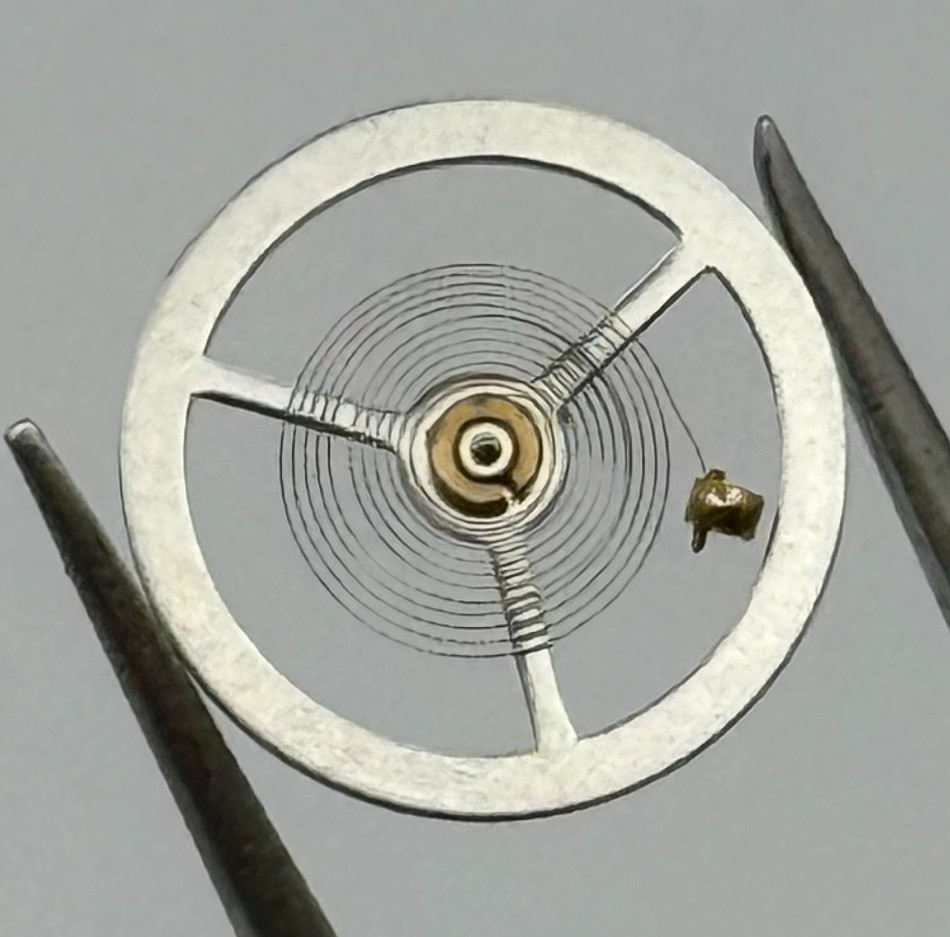 Desa 320 Balance Wheel Complete And Spring Renata 1607 Watch Movement Parts NOS
