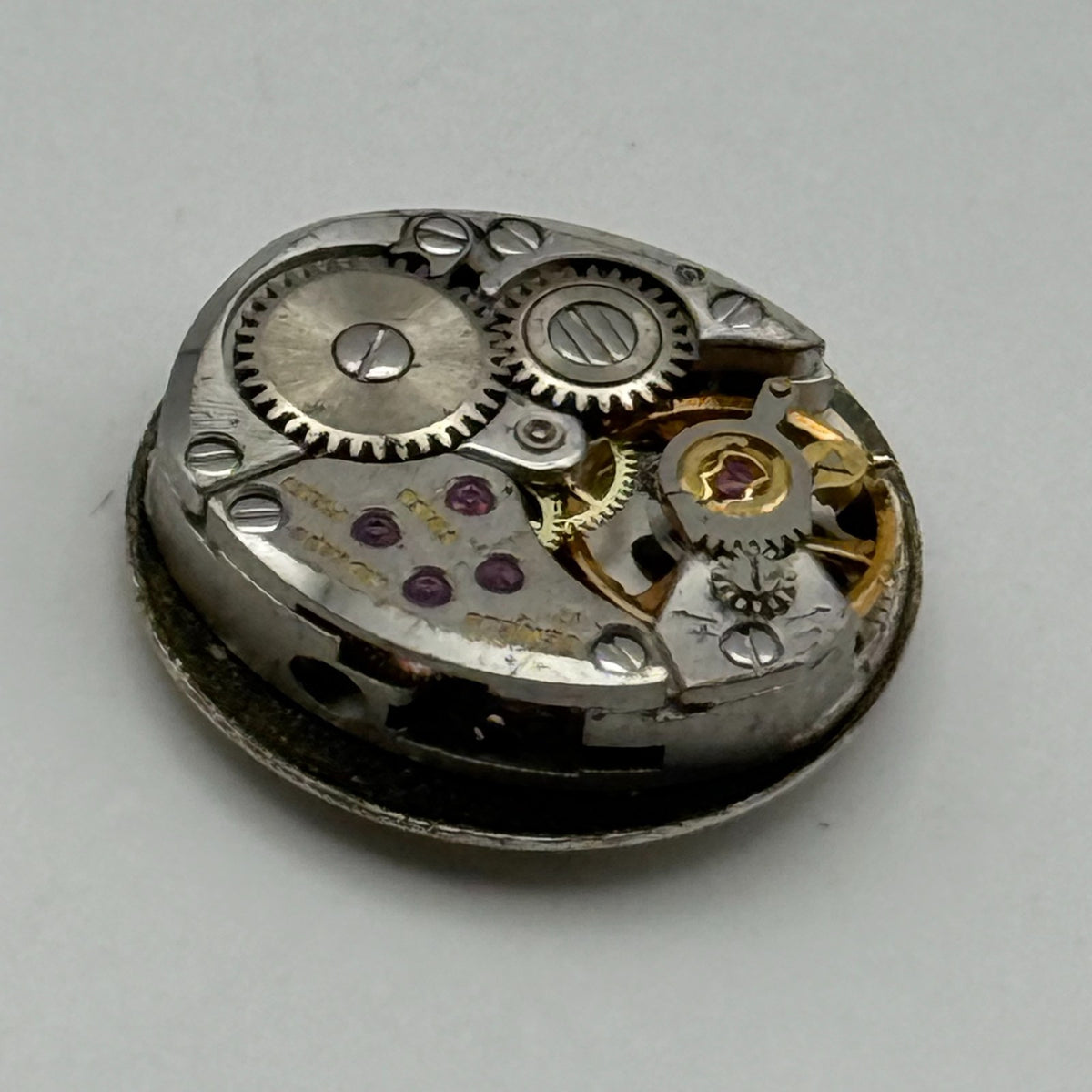 Zenith 1100 Watch Movement Movado Fries Ladies 17 Jewels Manual Wind Parts 11.6m