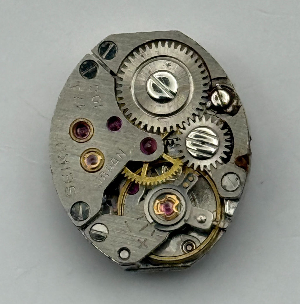 Seiko 10C Watch Movement Diashock Japan 17 Jewels Manual Wind Parts Repair 13mm