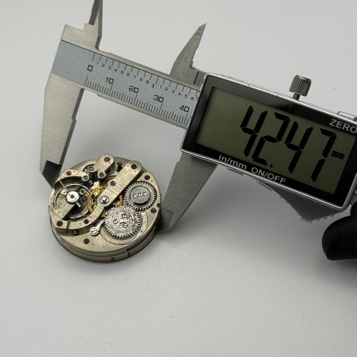 Max Gugenheim Neveu Pocket Watch Movement High Grade Antique Hunter Parts 41.2mm