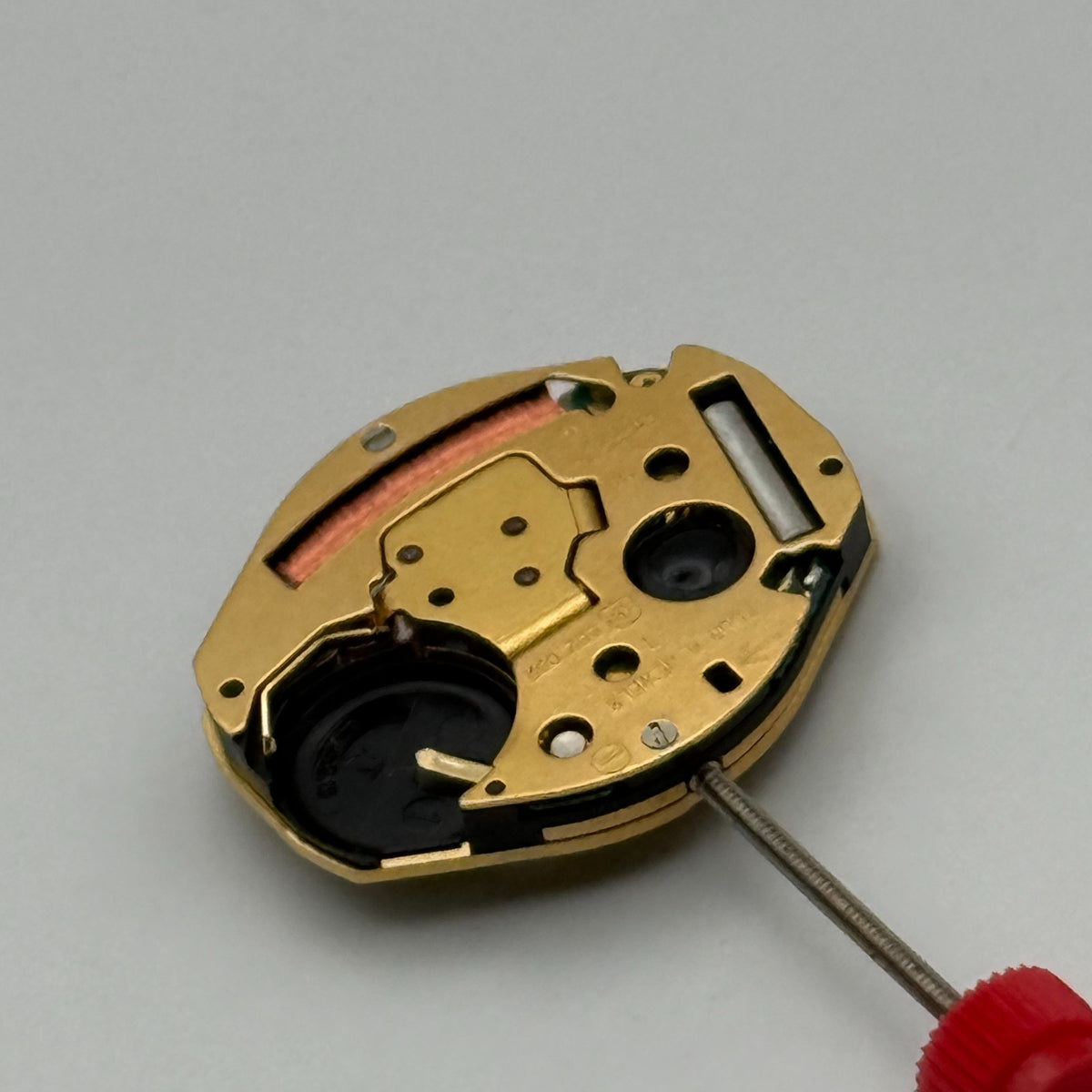 ETA 902.002 Watch Movement Running Quartz 4 Jewels Swiss Parts Repair 15.3mm