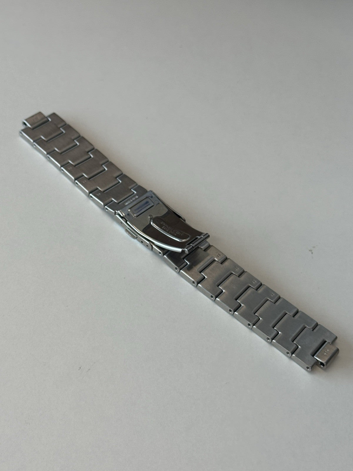 Seiko V172-0AT0 Watch Bracelet - 20mm - M0EV-D-W - New Old Stock