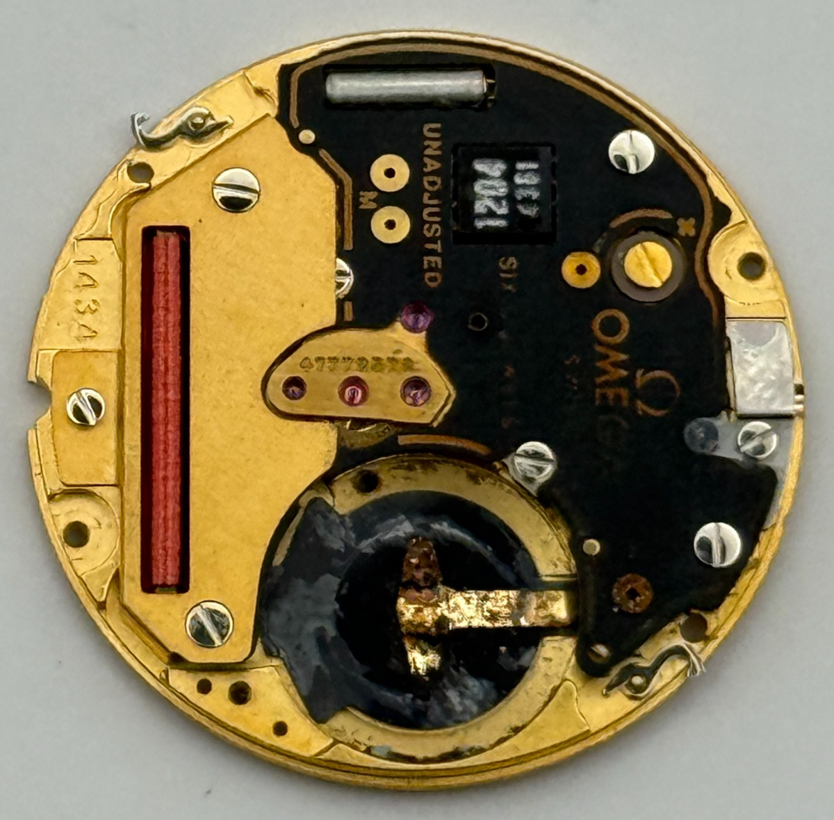 Omega 1434 Quartz Watch Movement - 6 Jewels - For Parts / Repair - 23.8mm