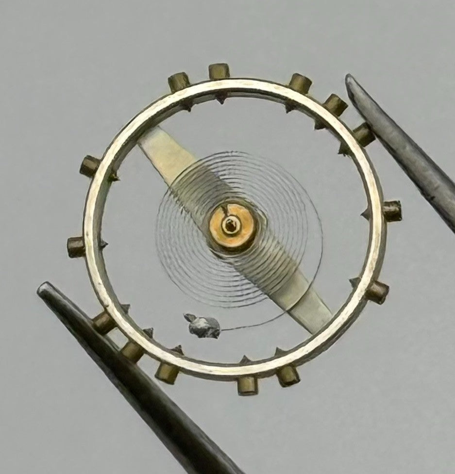 Durowe 420 422 Balance Wheel Complete And Spring Pour Watch Movement Parts NOS