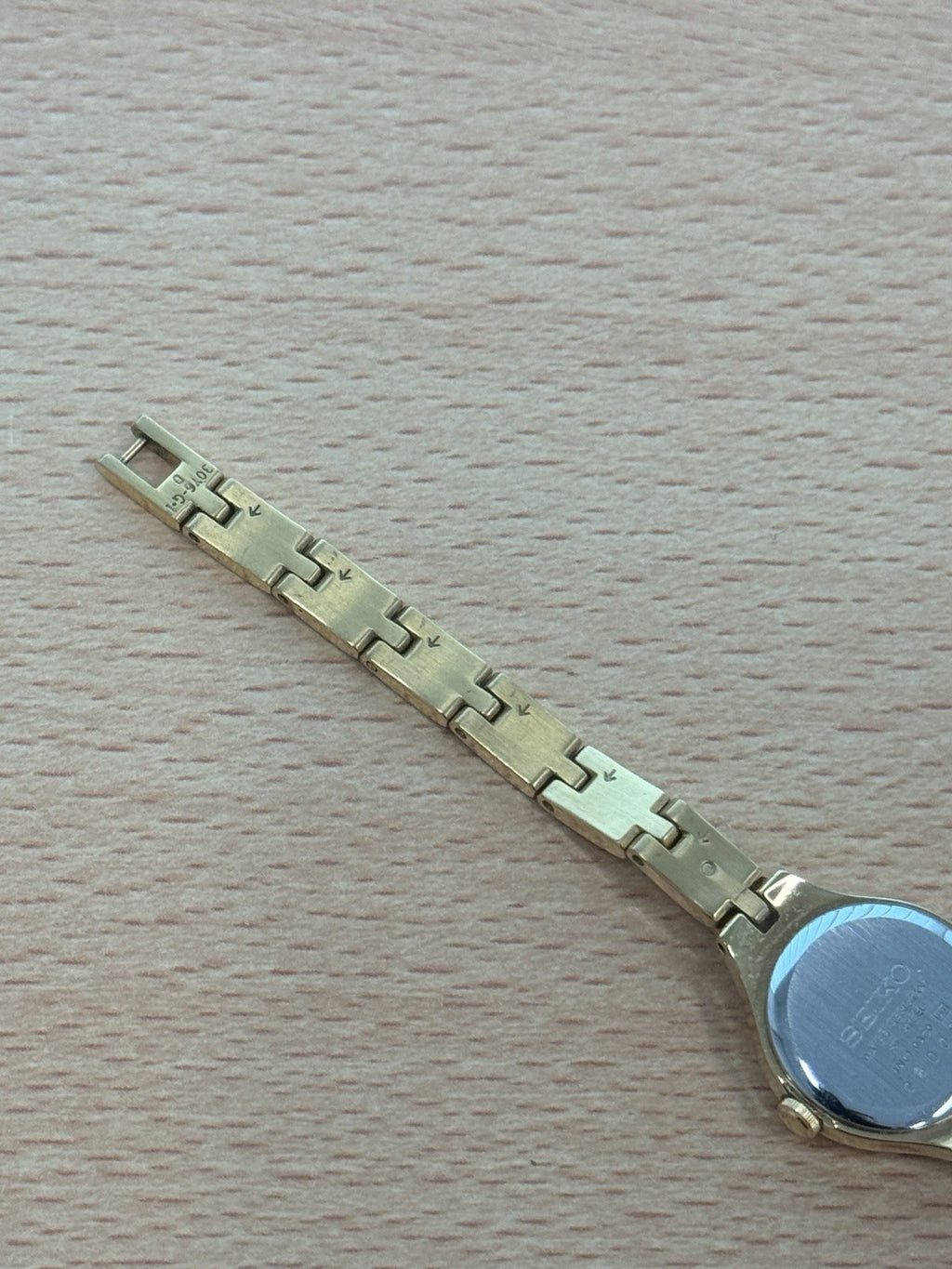 Seiko Gold Plated Vintage Ladies Watch Working Quartz Beautiful Petite 19mm