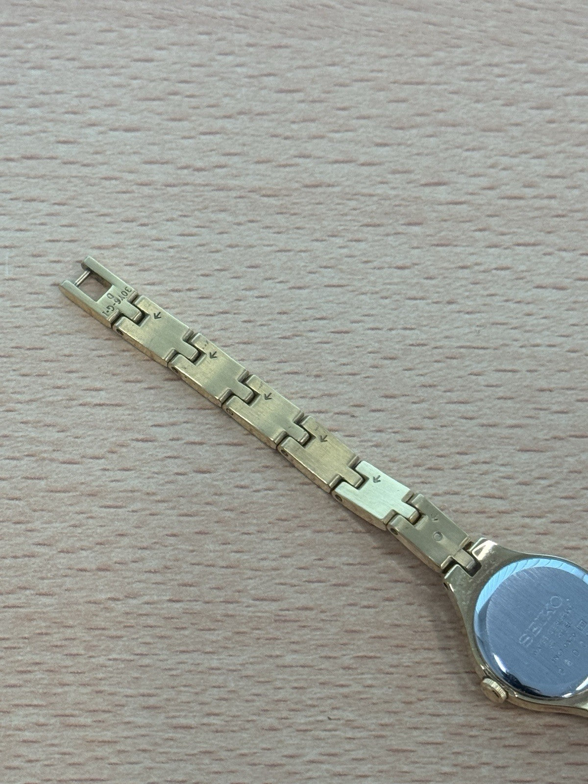 Seiko Gold Plated Vintage Ladies Watch Working Quartz Beautiful Petite 19mm
