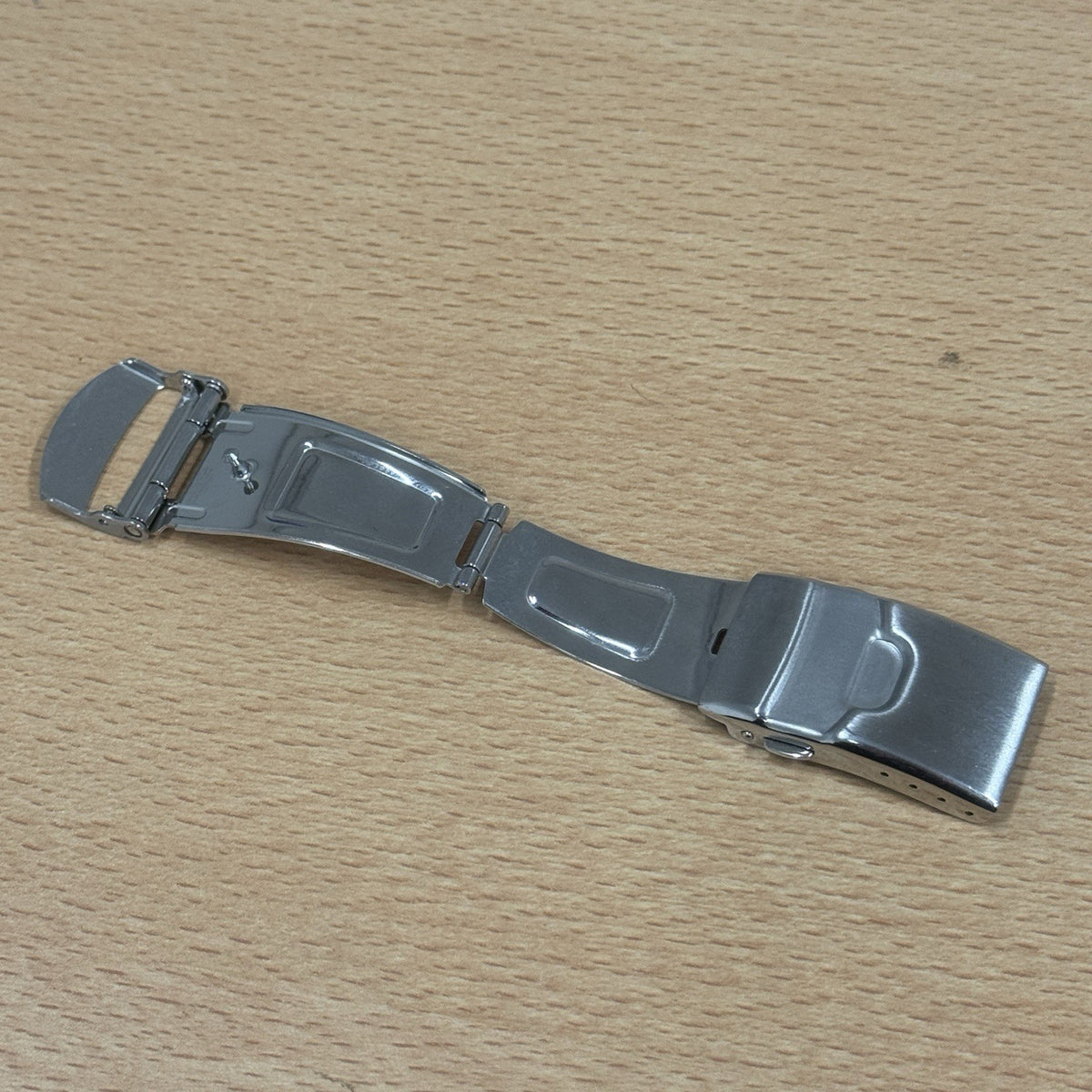Seiko V172-0AC0 Watch Deployment Clasp - Seiko Solar Chronograph Spare Parts