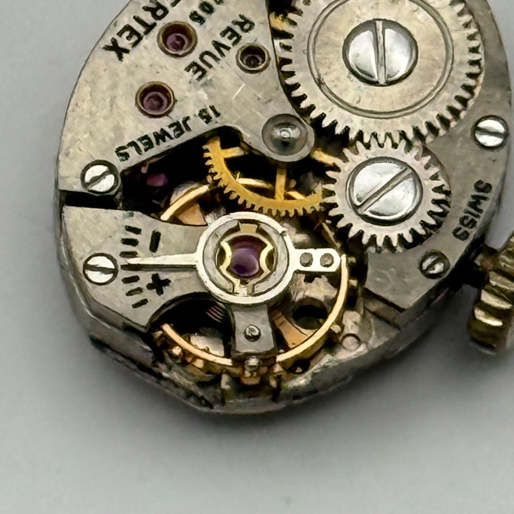 Vertex Revue 205 Watch Movement - Ladies 15 Jewels 15.4m - For Parts / Repair