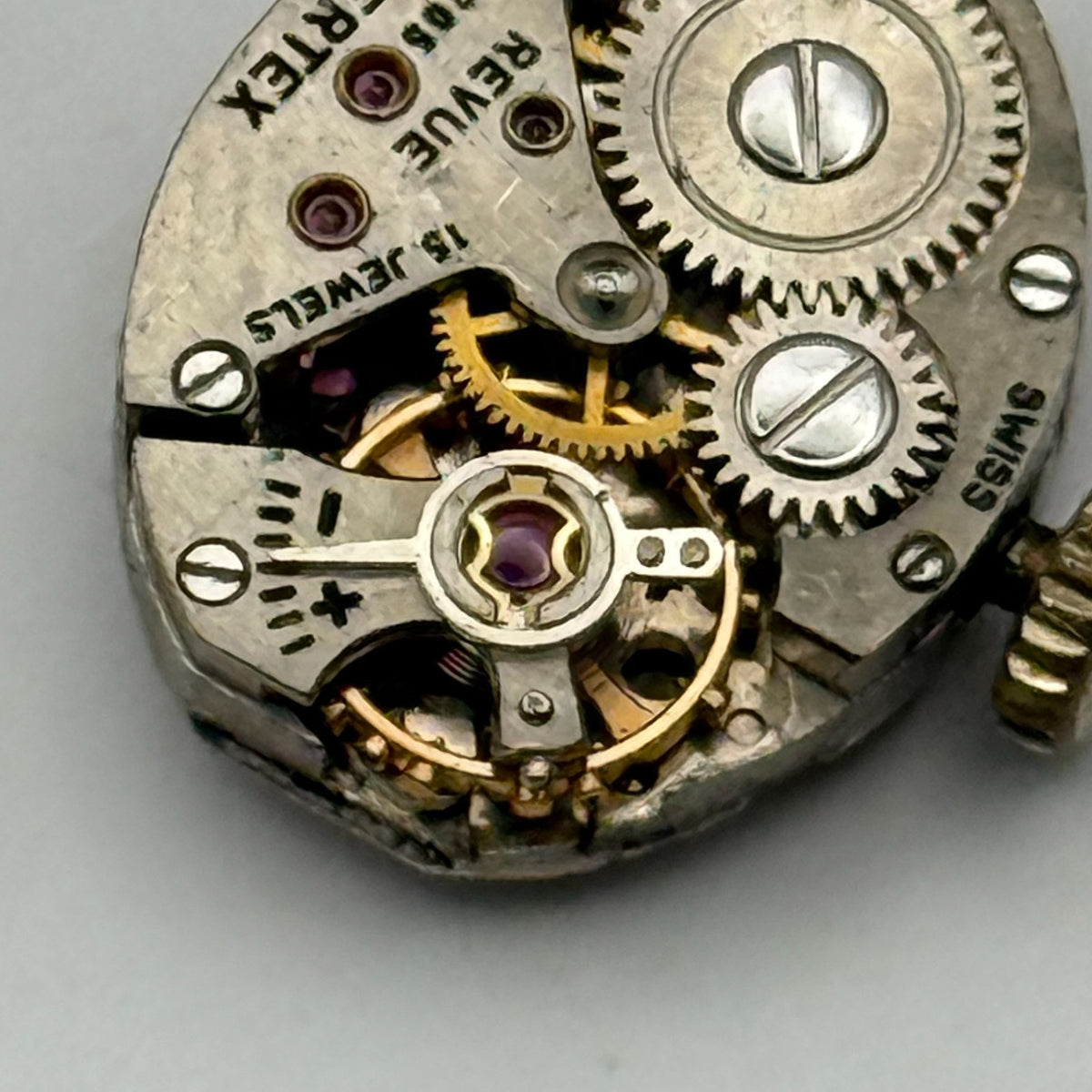 Vertex Revue 205 Watch Movement - Ladies 15 Jewels 15.4m - For Parts / Repair