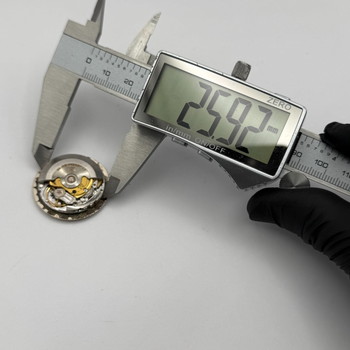 MSR S76/28 Watch Movement Garrard Date 21 Jewels Swiss Automatic Parts 25.9mm