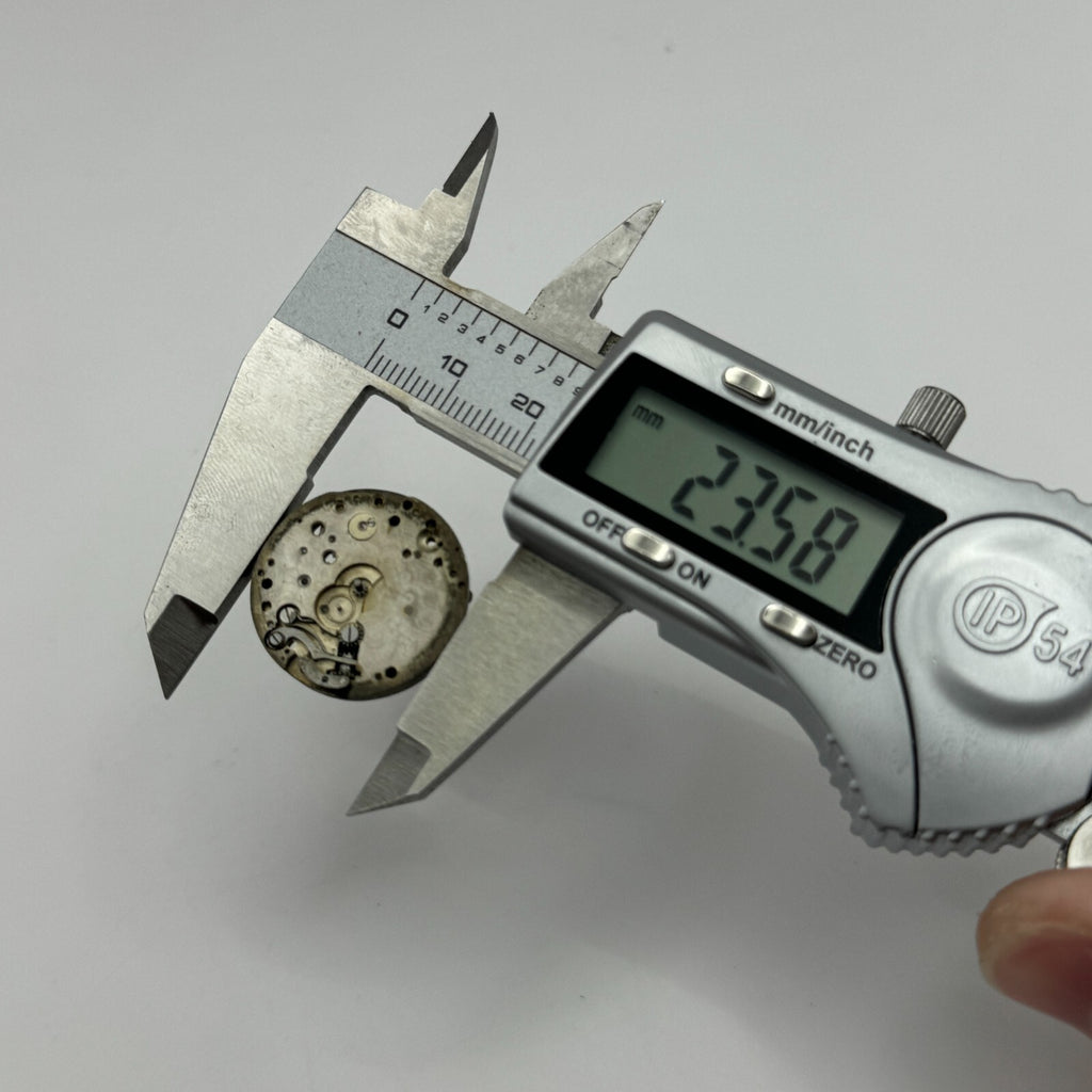 Cal 8028 Watch Movement Unidentified Manual Wind Swiss Vintage Parts 23.6mm
