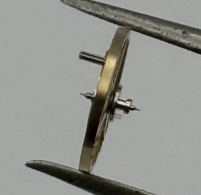 AS 1977 Balance Wheel Complete And Spring 5½’’’ 1740 M Watch Movement Parts NOS