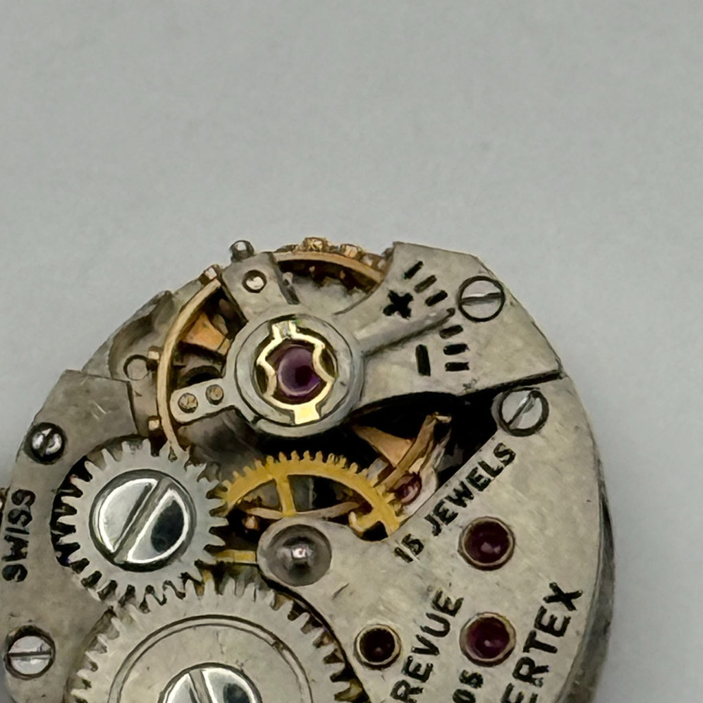 Vertex Revue 205 Watch Movement - Ladies 15 Jewels 15.4m - For Parts / Repair