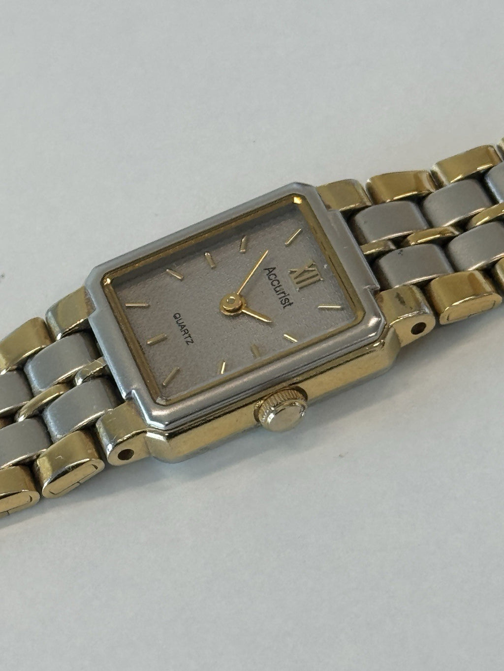 Accurist Two Tone Vintage Ladies Watch Grey Dial 16mm Working Stunning Piece