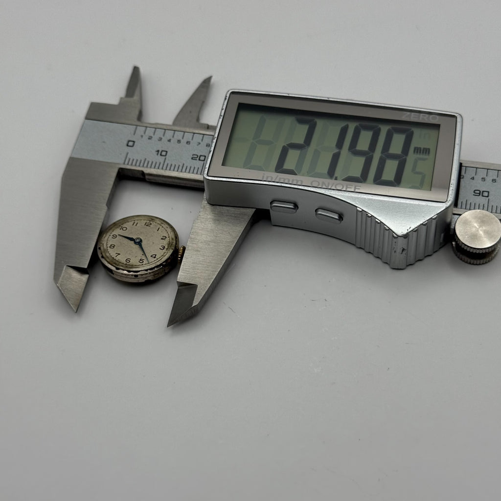 Record Pinnacle Cal 102 Watch Movement - 15 Jewels 19.7m - For Parts / Repair