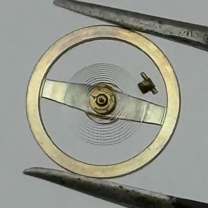 BFG 910 Balance Wheel Complete And Spring Pour Watch Movement Parts NOS