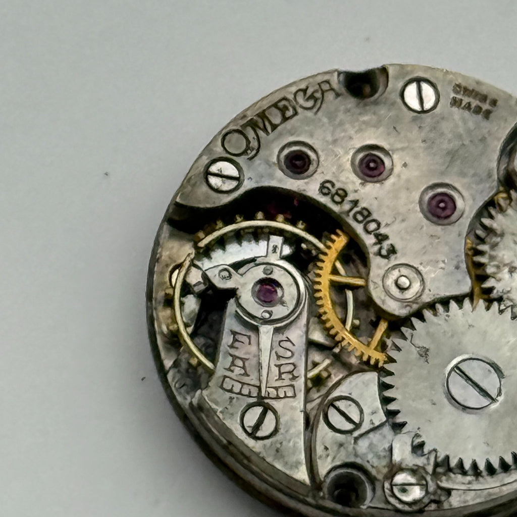 Omega 19.4S Watch Movement - Rare Calibre For Restoration Or Parts Use 19.7mm