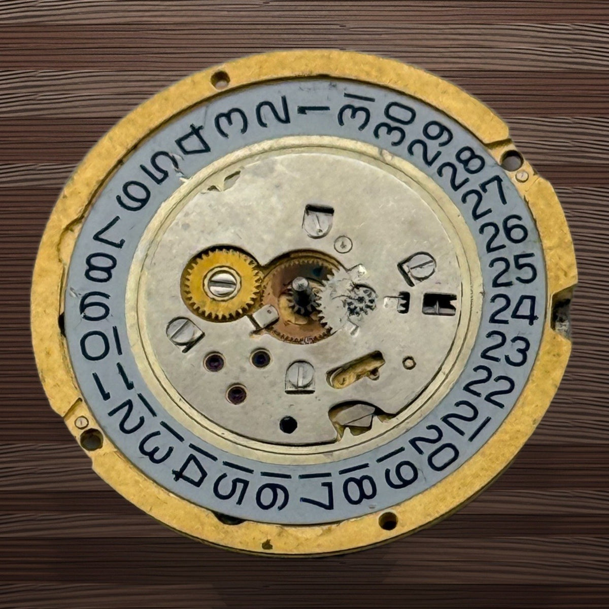Ronda 1009 Watch Movement - Quartz 10 Jewels - For Parts / Repair - 23.8mm