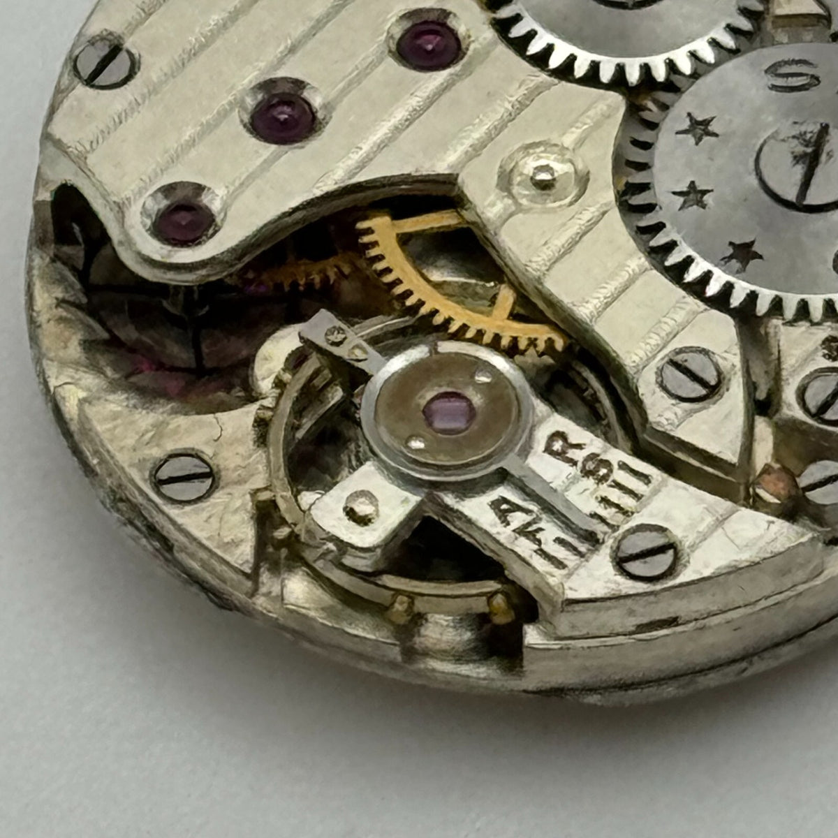 Shield Watch Movement - Nice Finish - For Parts / Repair - 19.6mm