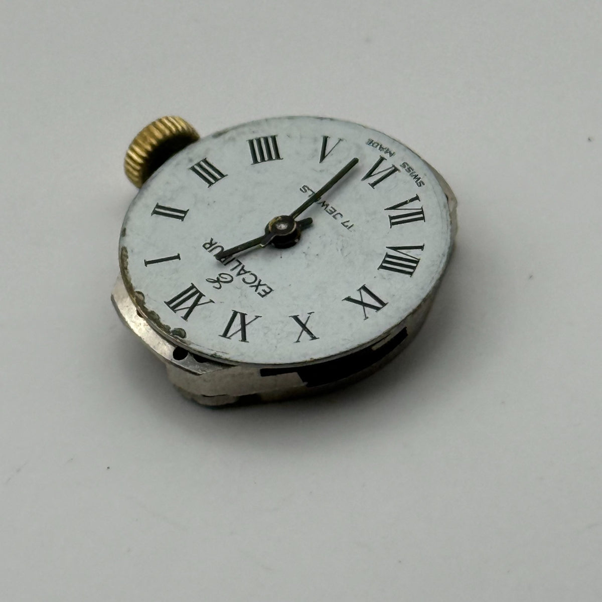 FHF ST 69N Watch Movement Excalibur 17 Jewels Swiss Ladies Parts Repair 15.3mm