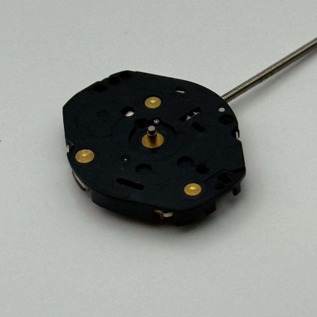 Shiojiri V700C Watch Movement Quartz Japan No Jewel Untested Parts Repair 15.3mm