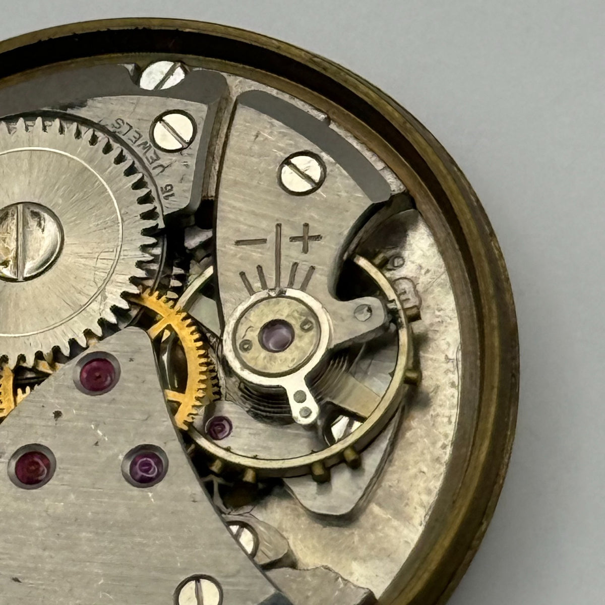 FHF 67 Watch Movement - Avia 15 Jewels - For Parts / Repair - 29.8mm