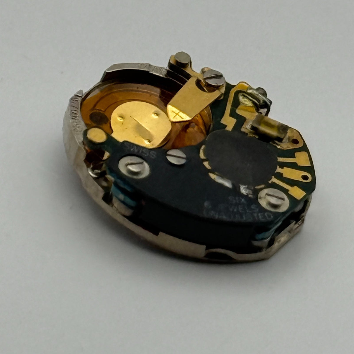 ETA 977.001 Watch Movement Quartz Swiss 6 Jewels Parts Repair Untested 13mm