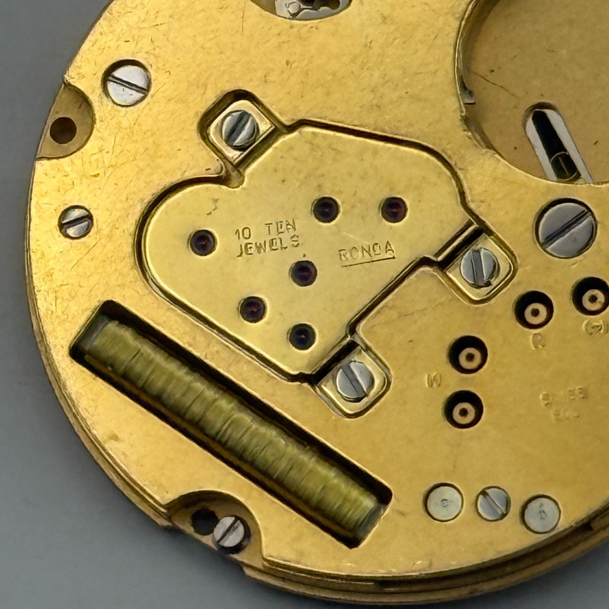 Ronda 1009 Watch Movement - Quartz Date 10 Jewels - For Parts / Repair