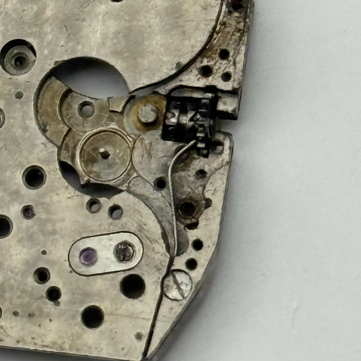EB Watch Movement Swiss Incomplete Patent 97101 Vintage Parts Repair 15.4mm