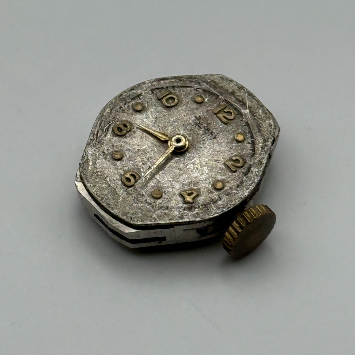 Unitas UT 540 Watch Movement Swiss Rotary 17 Jewels Parts Repair 15.2mm