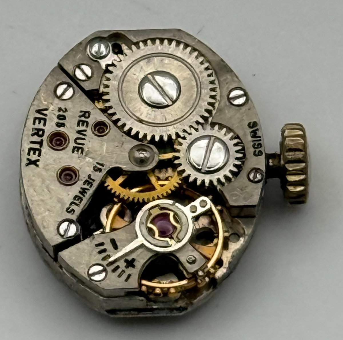Vertex Revue 205 Watch Movement - Ladies 15 Jewels 15.4m - For Parts / Repair