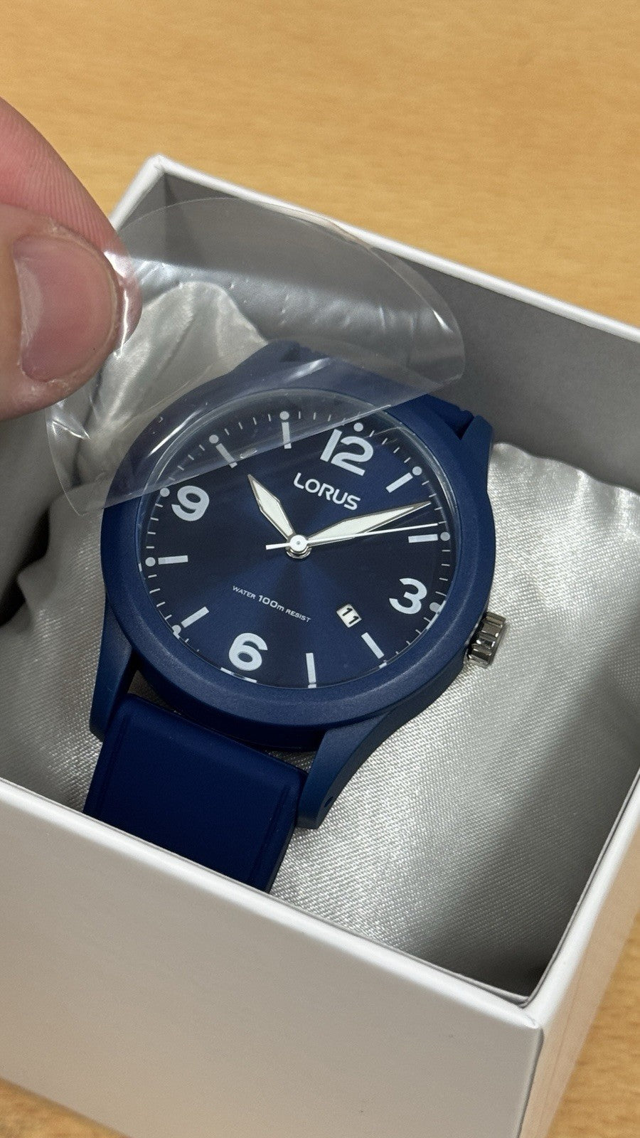 Blue Lorus Men’s Watch - Water Resistant Up To 100 Metres - Date Dial Function