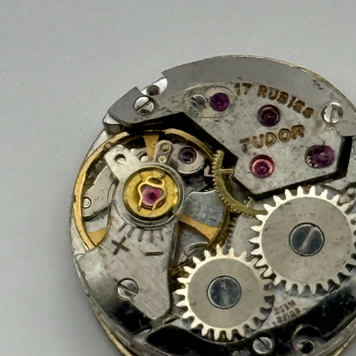 Tudor Precision Watch Movement - 17 Rubies Ladies - For Parts / Repair - 15.5mm