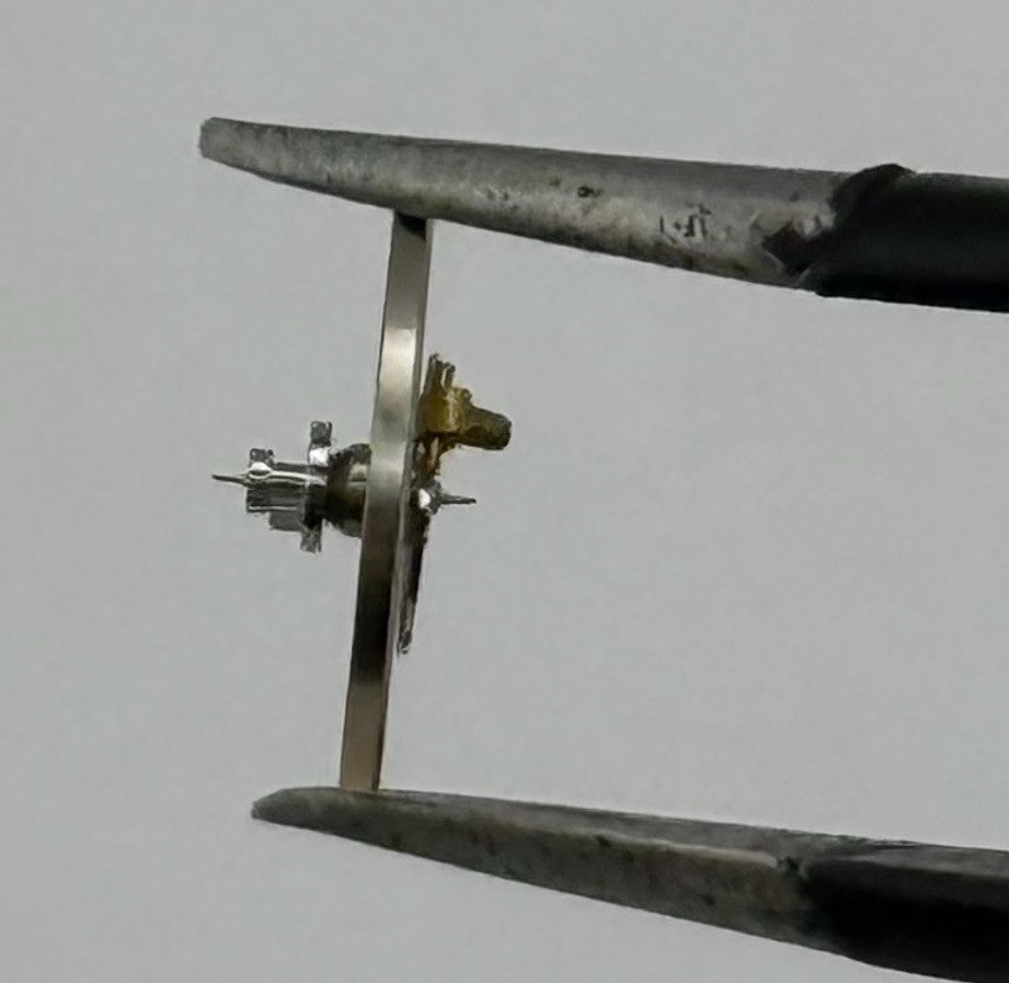 RL 9013 Balance Wheel Complete And Spring 8¾’’’ 5402 Flex Watch Movement Parts