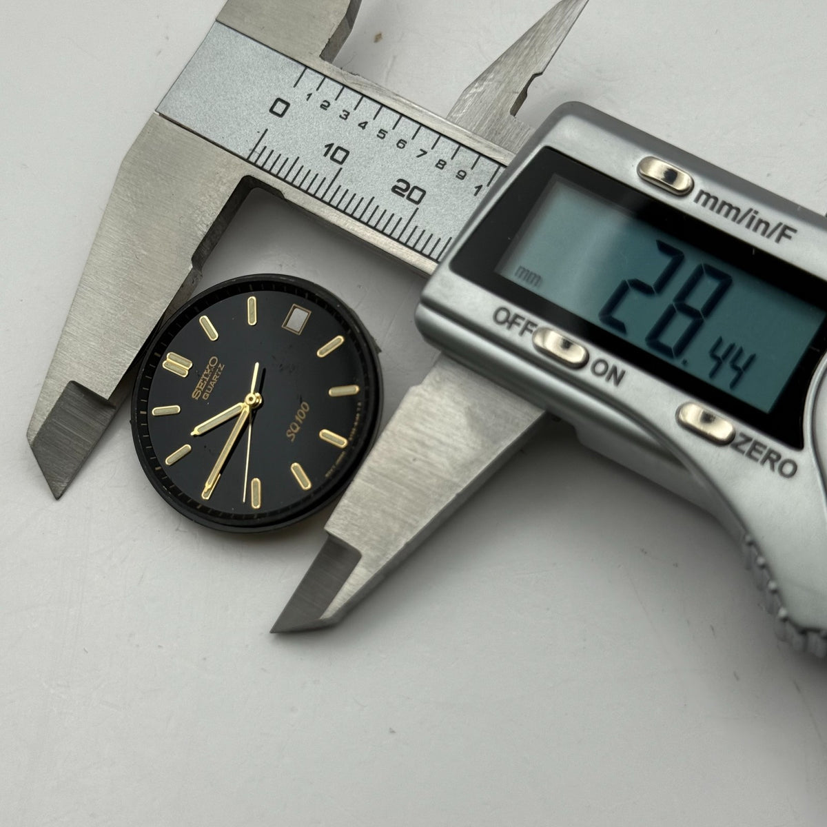 Seiko 5Y22-6140 Watch Dial Quartz SQ 100 Black Japan Spare Parts Repair 28.4mm