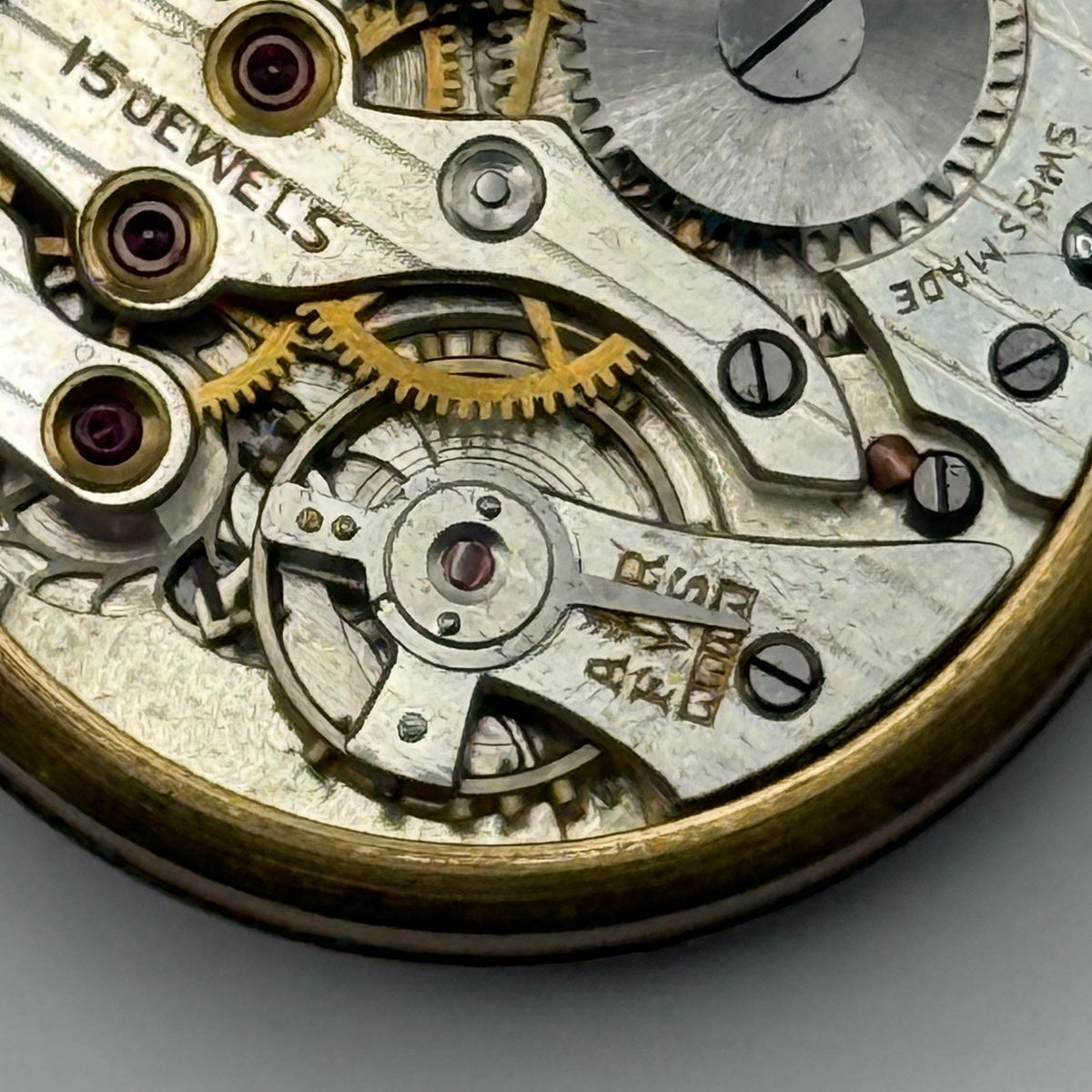 Kurth 180 Watch Movement - 15 Jewels - Running - For Parts / Repair - 22.6mm
