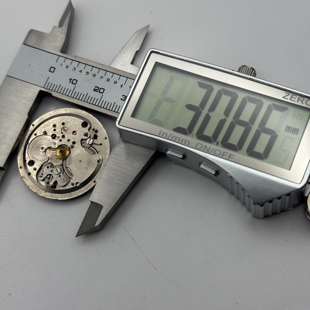 Rego 272 Watch Movement - R.A. Lapanouse 7 Jewels - For Parts / Repair - 27mm