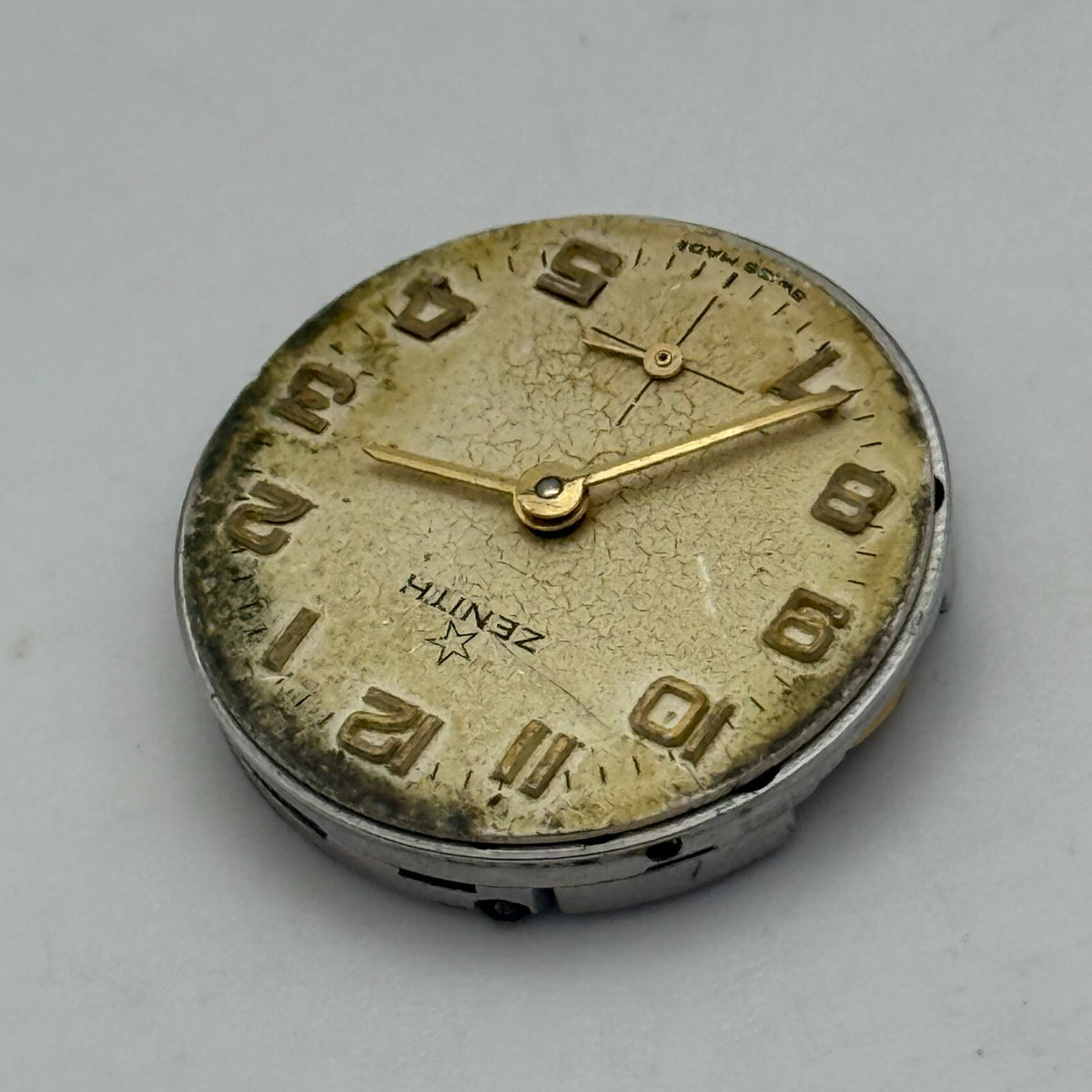 Zenith 88 Watch Movement - For Parts / Repair - 19.6mm
