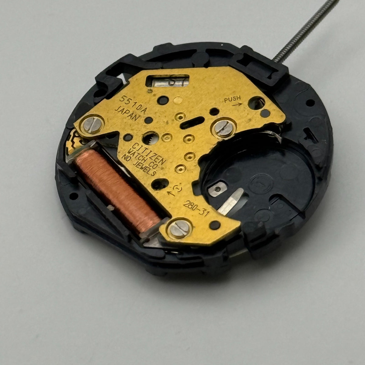 Citizen 5510A Watch Movement Quartz Japan No Jewel Untested Parts Repair 15.3mm