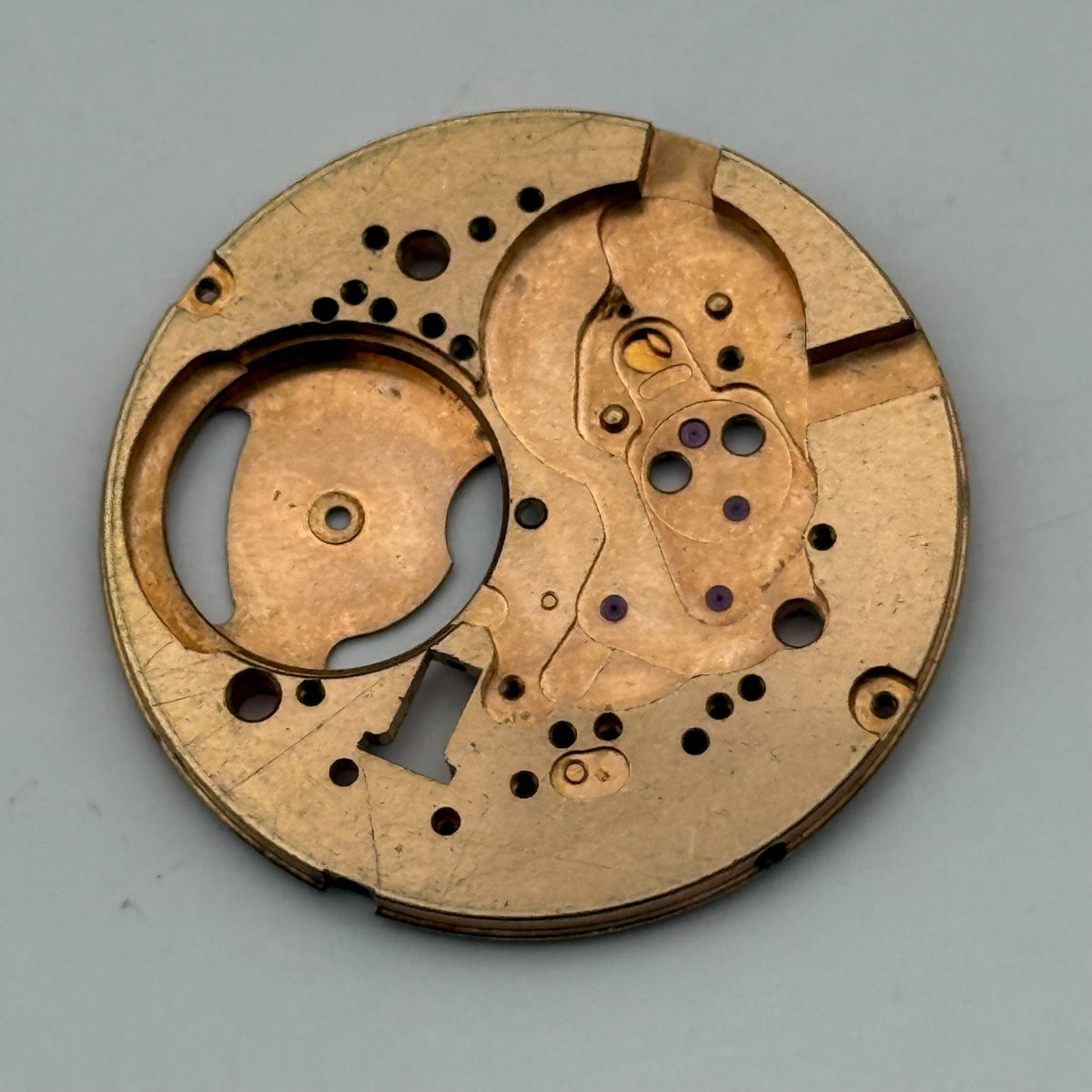 Unidentified Incomplete Watch Movement - For Parts / Repair - 28.4mm