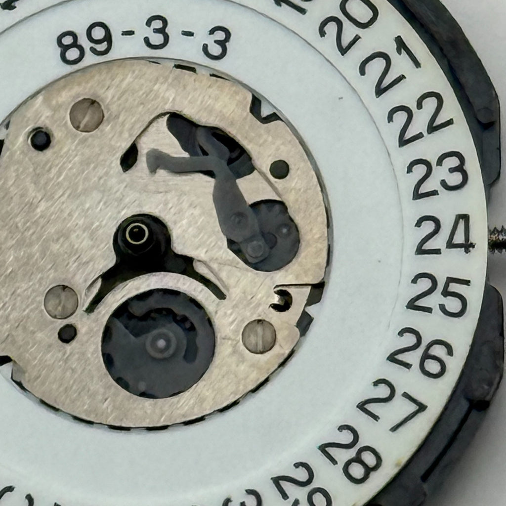 Citizen 5510A Watch Movement Quartz Japan No Jewel Untested Parts Repair 15.3mm