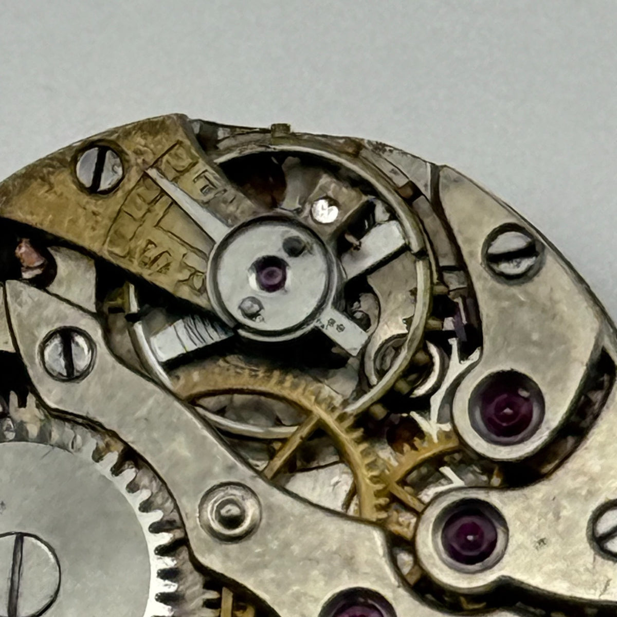 Unidentified Watch Movement Swiss Made Manual Wind Vintage Parts Repair 19.3mm