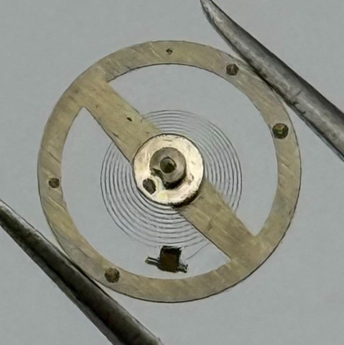 BFG 910 Balance Wheel Complete And Spring Pour Watch Movement Parts NOS
