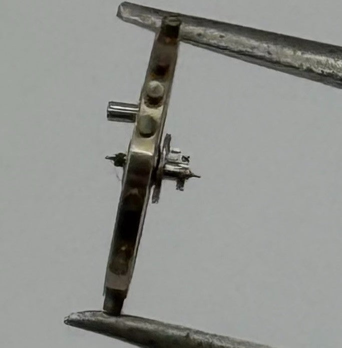 FHF 34 Balance Wheel Complete And Spring 7¾’’’ 1047 M Watch Movement Parts NOS